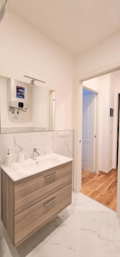 Hosts 21 Apartment Turin Bagian luar foto